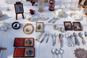 Exhibición de venta de antigüedades Negocio de venta de Antigüedades en Estados Unidos