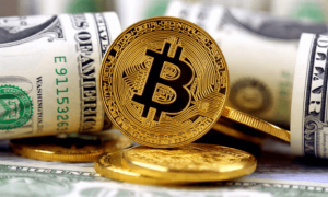 dinero real con criptomonedas