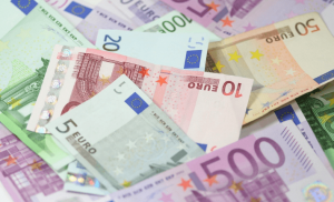 dinero en una cuenta embargada
