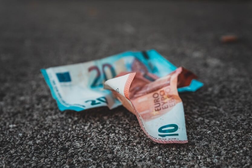 dónde cambiar billetes rotos en España