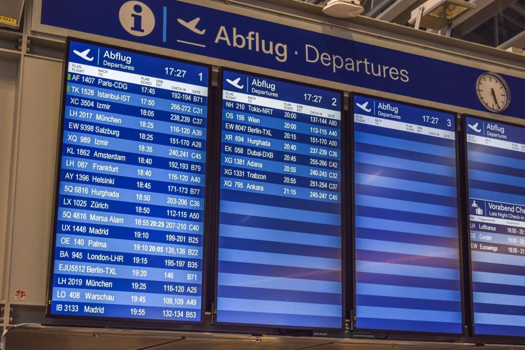 en qué casos me devuelve el dinero la aerolínea