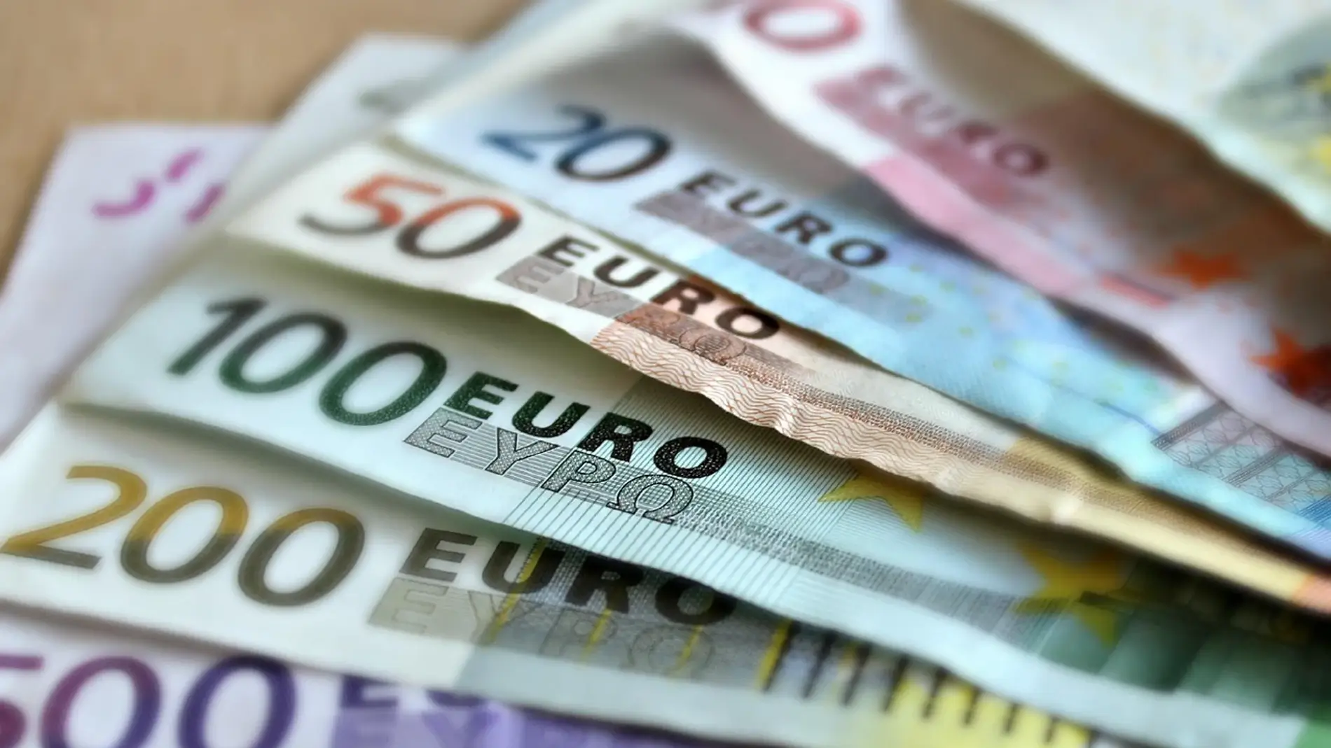 ¿Puedo cambiar un billete roto?