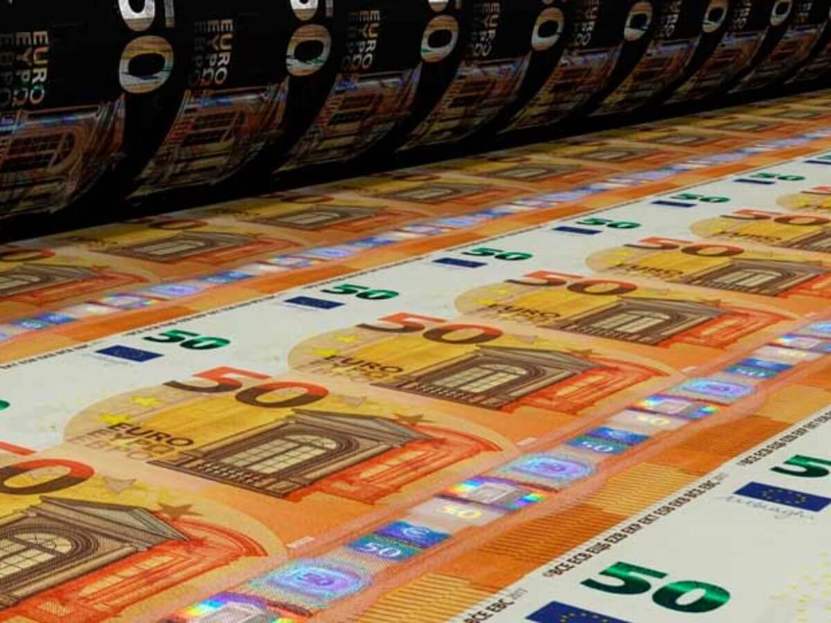 ¿De dónde sale el dinero?